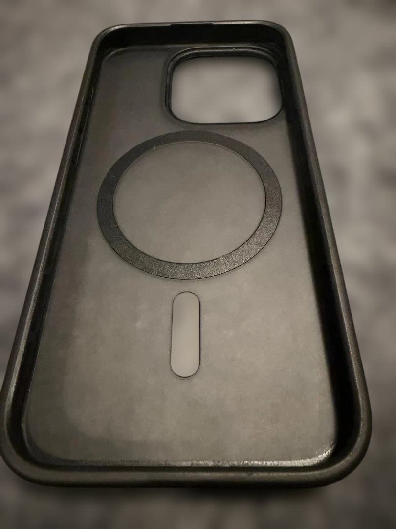 iPhone15 Pro 256GB ブラックチタニウム 美品＋ケース＆フィルム