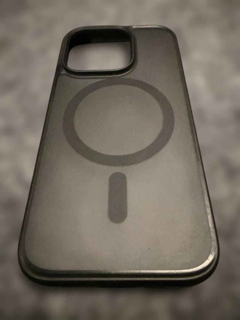iPhone15 Pro 256GB ブラックチタニウム 美品＋ケース＆フィルム