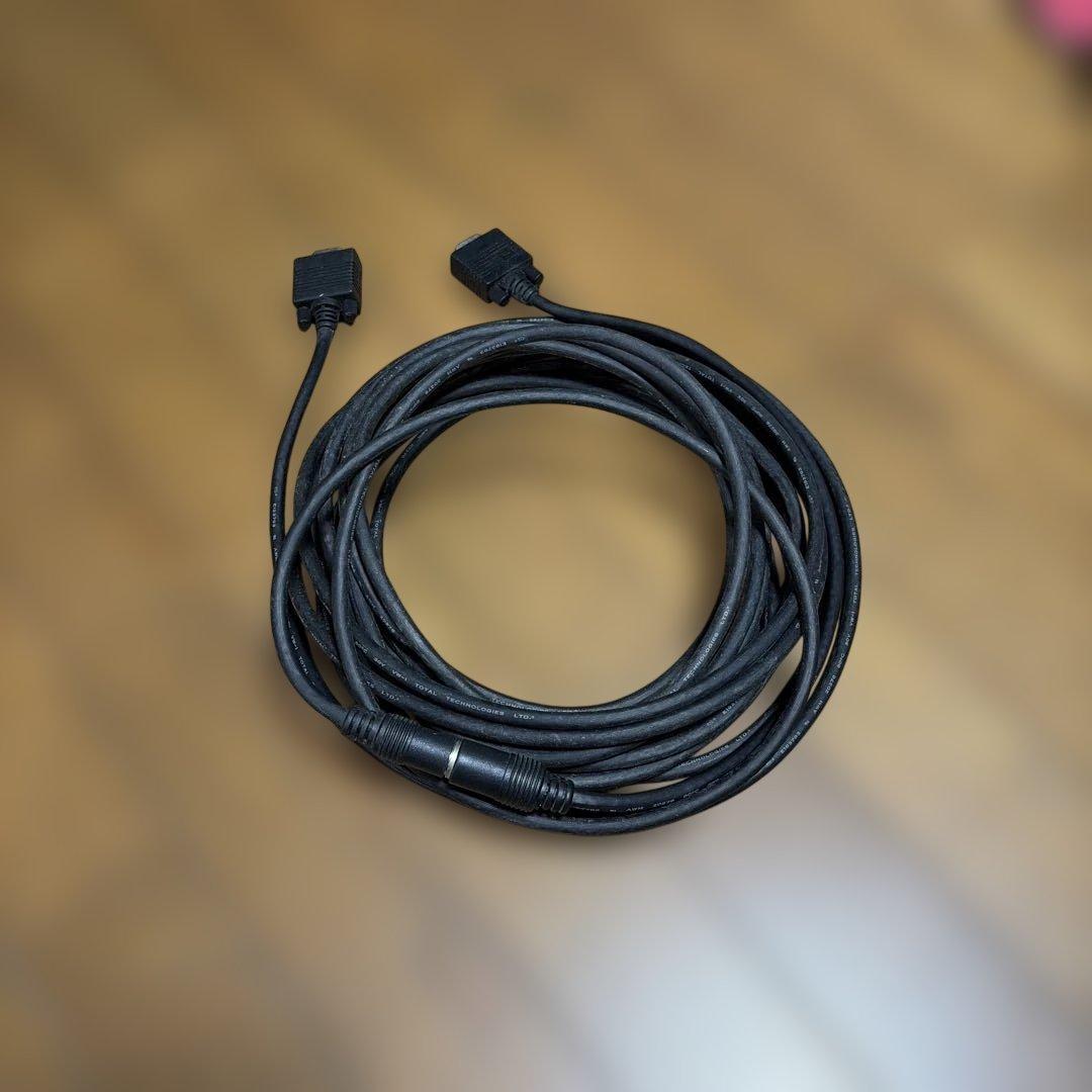 パソコンとプロジェクター又はディスプレイ接続ケーブル