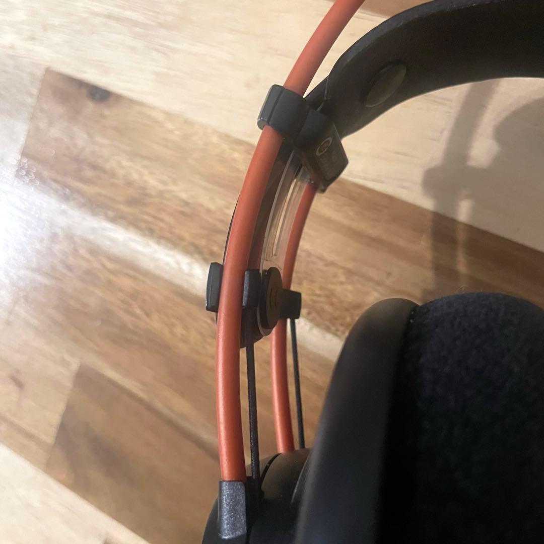 AKG K712 PRO モニタリングヘッドホン