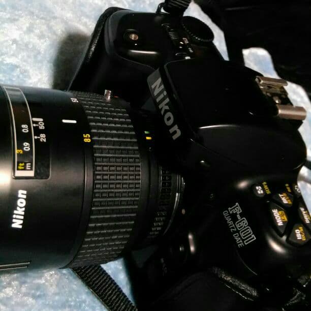 Nikon ニコン　一眼レフカメラ　(フィルムカメラ)F-601