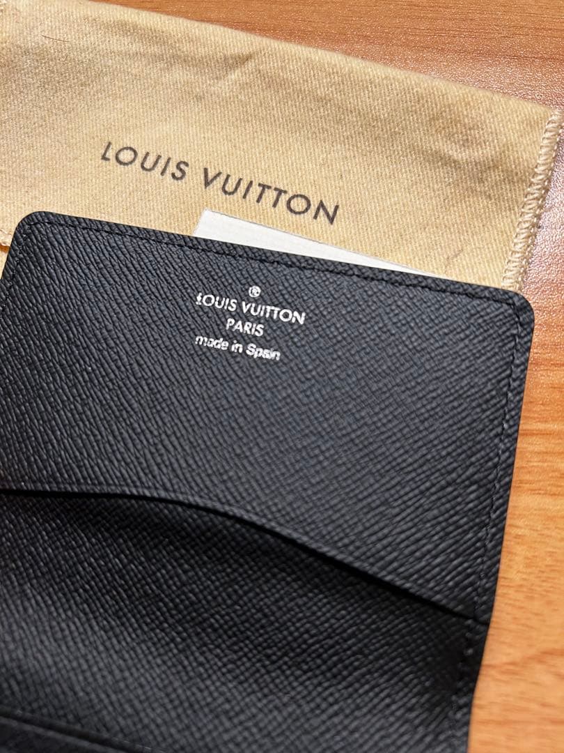 ※ マロンまろん　ルイヴィトン　名刺入れ　黒