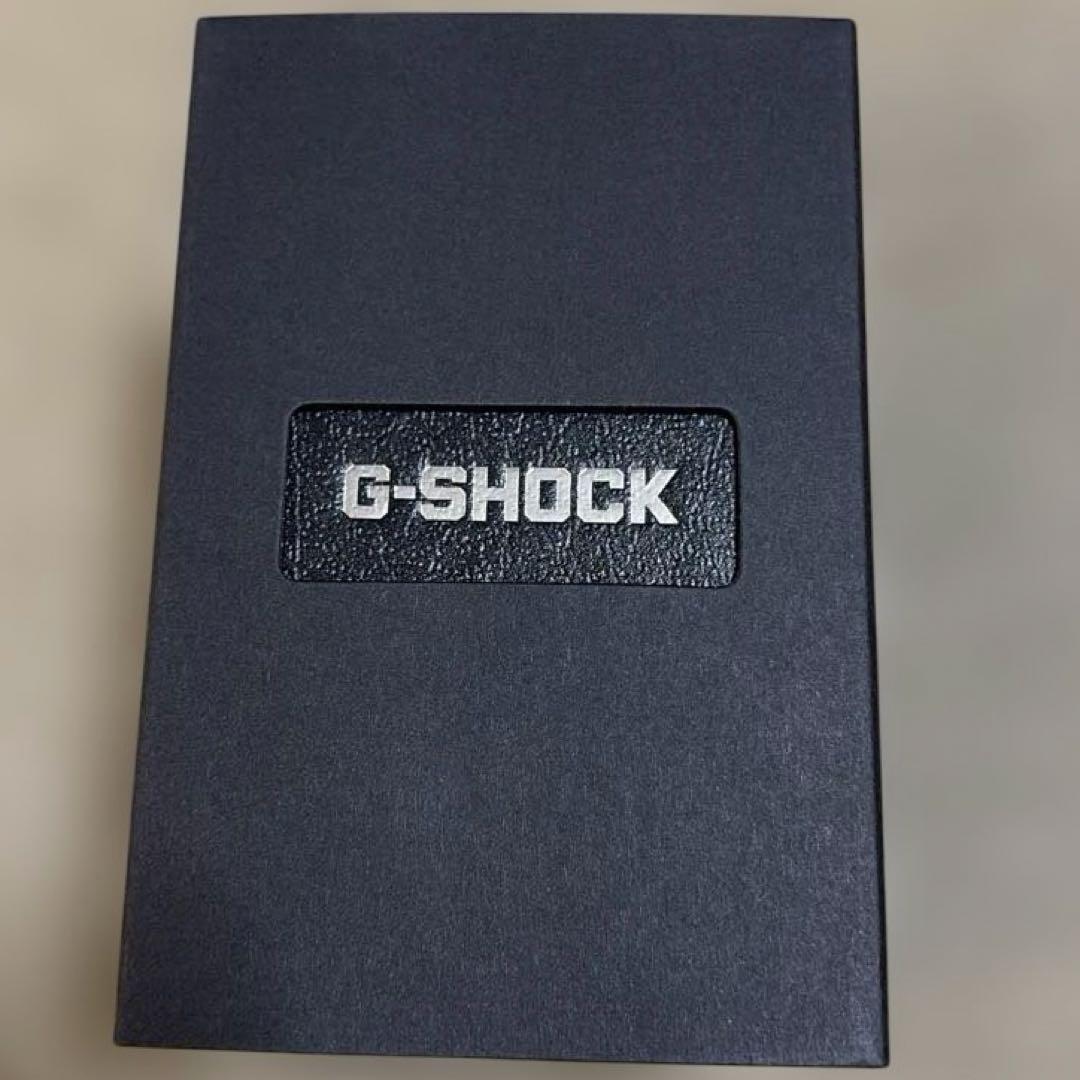 美品　GーSHOCK G-5600UE-1JF