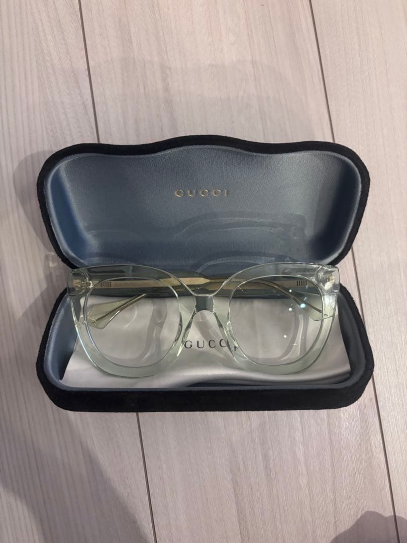GUCCI クリアフレーム サングラス