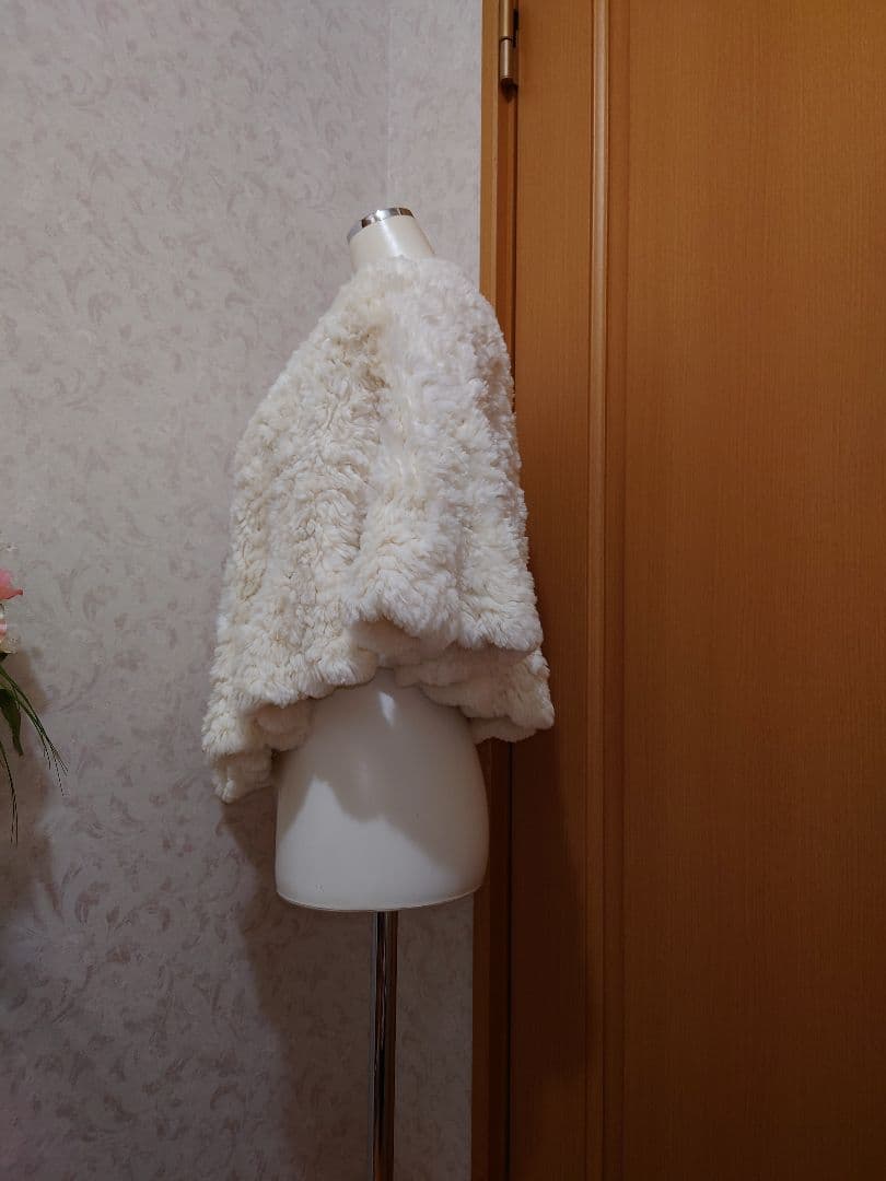 ❤❤未使用❤❤【Labrador】ふんわり柔らか❤プラクトビーバーヤーンケープ❤