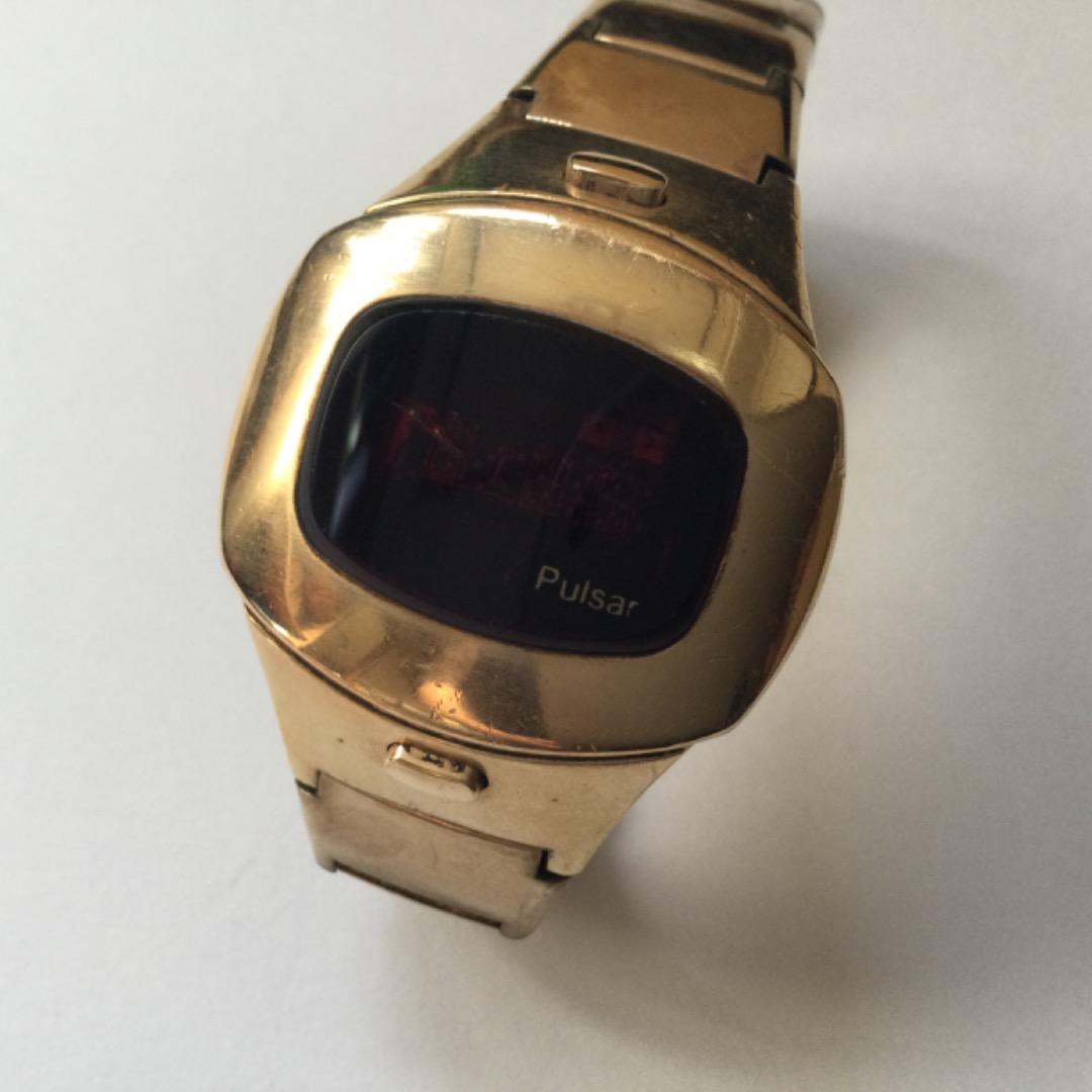 腕時計：アンティーク　デジタル時計（2個セット）