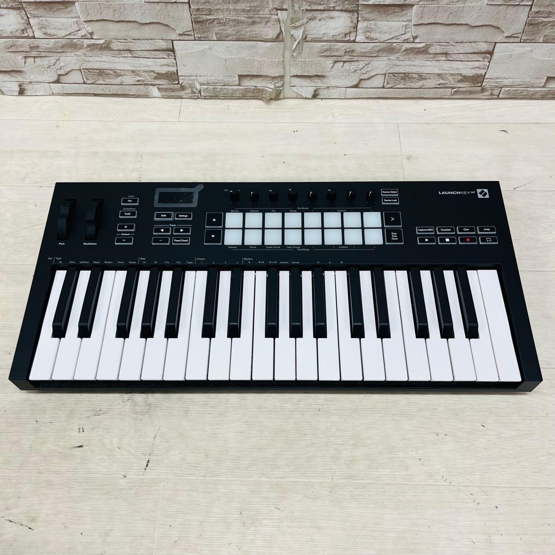 新品同様 novation LAUNCHKEY 37 MK3 MIDIキーボード