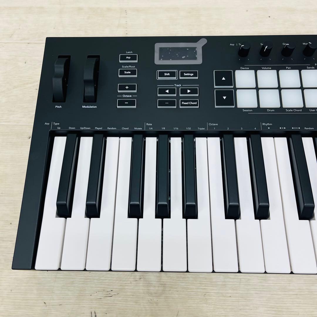新品同様 novation LAUNCHKEY 37 MK3 MIDIキーボード