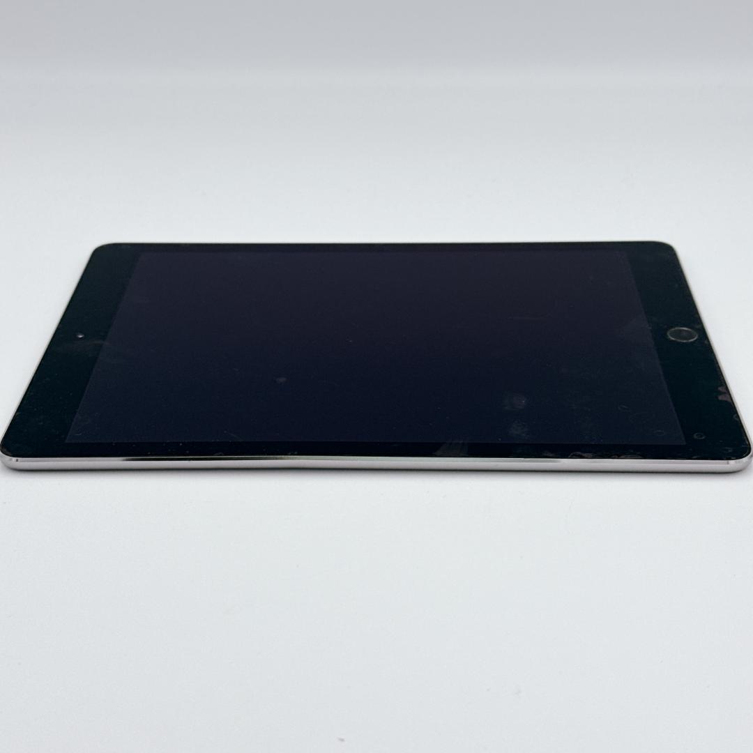 バスター【美品】iPad Air2 16GB Wi-Fiモデル MGL12