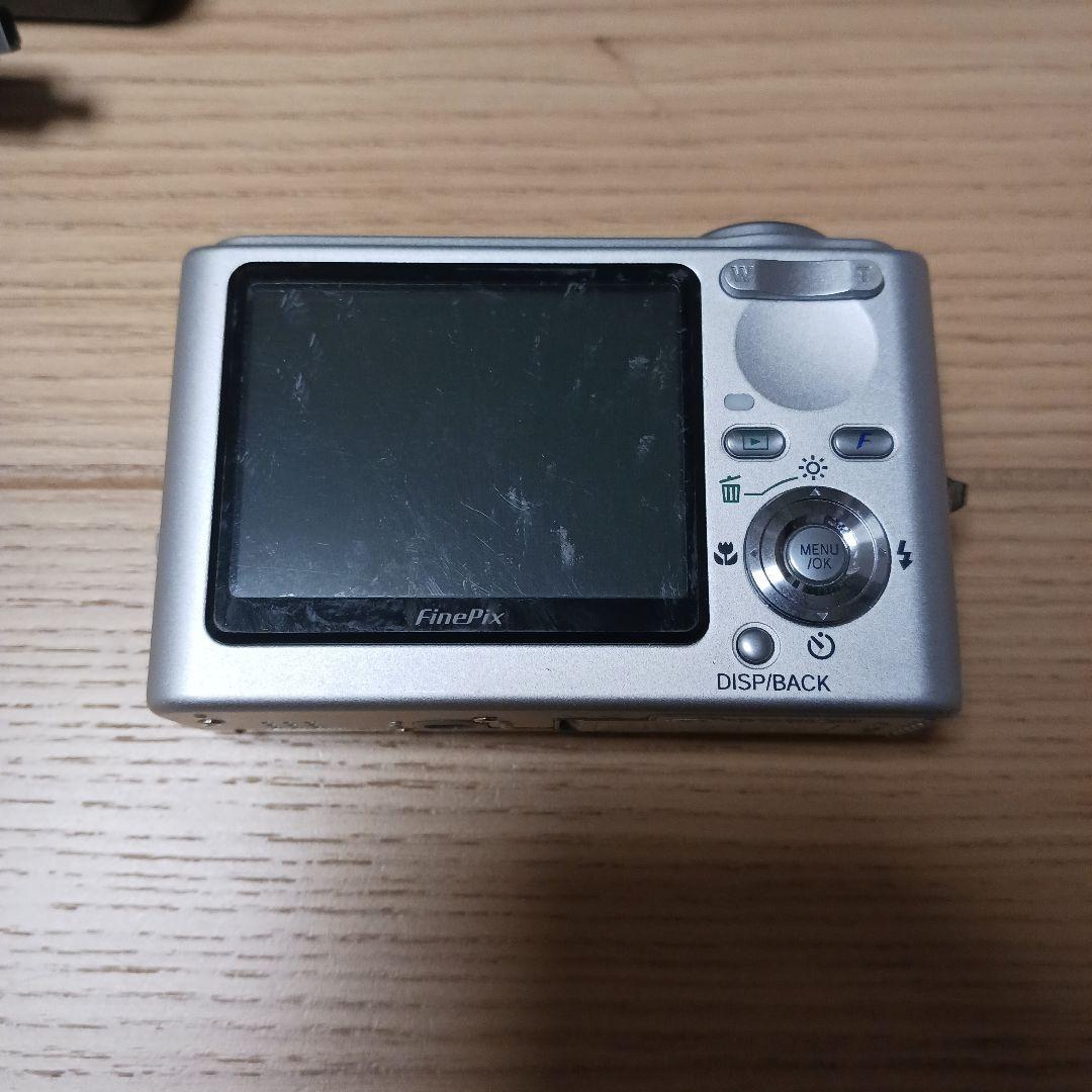 FUJIFILM FinePix　F10 コンパクトデジタルカメラ