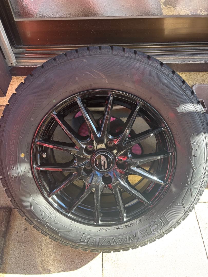 215/65R16 スタッドレスタイヤ　タイヤホイールセット　アルファード