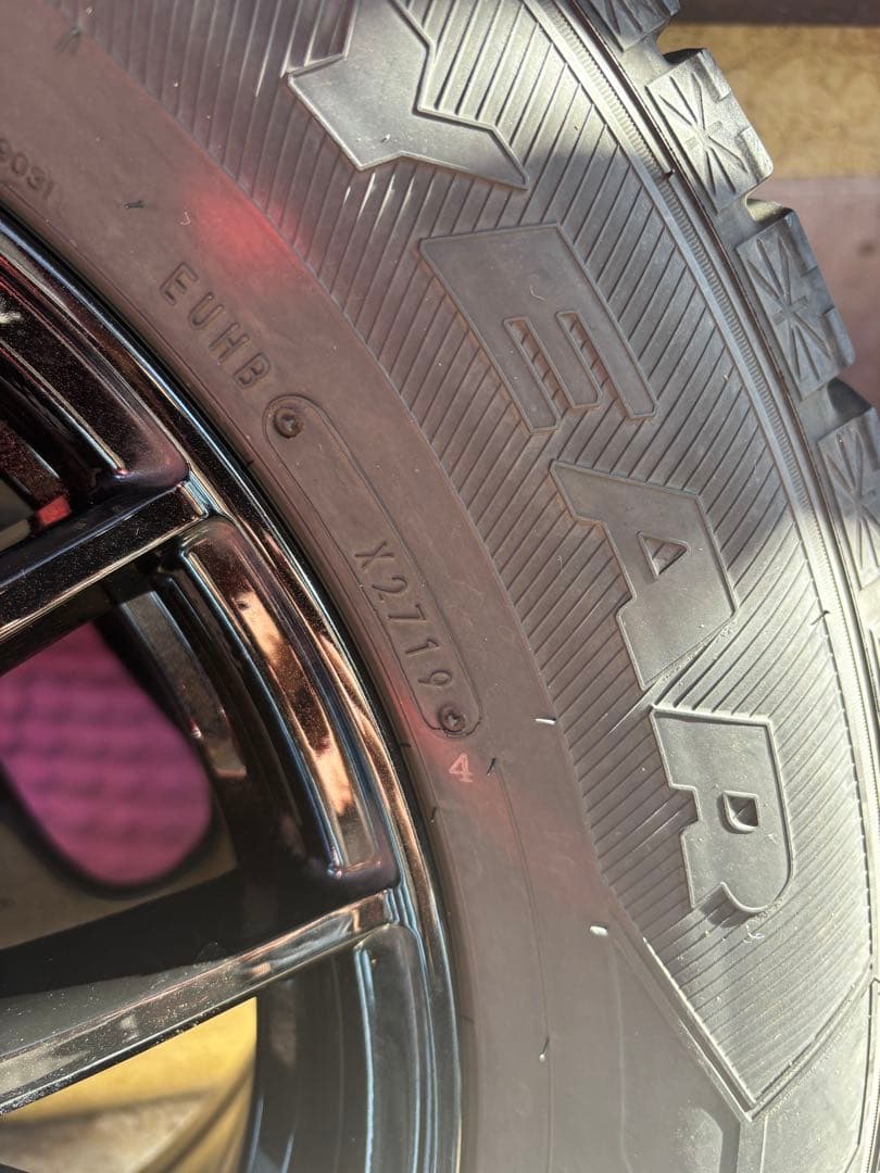 215/65R16 スタッドレスタイヤ　タイヤホイールセット　アルファード