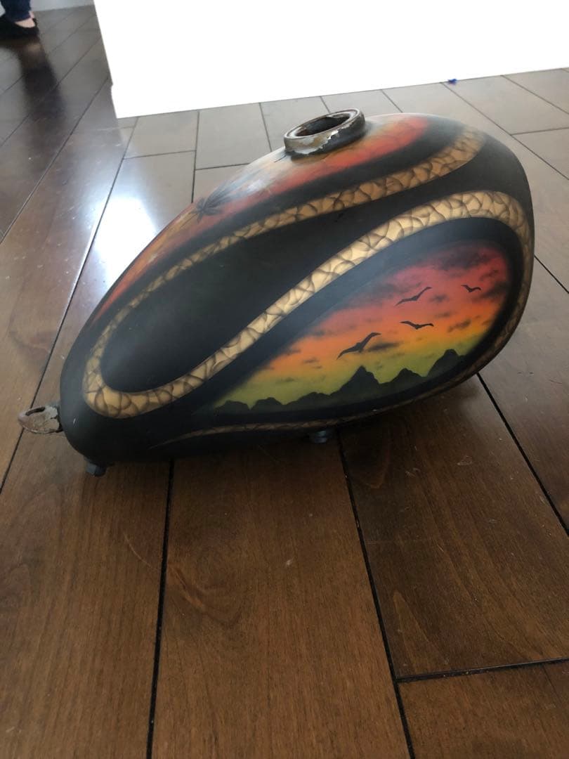 ピーナッツタンク　ショベル／パン／ナックル