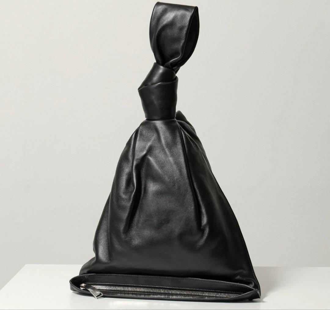 ブラックレザー クラッチバッグ 結び目デザイン