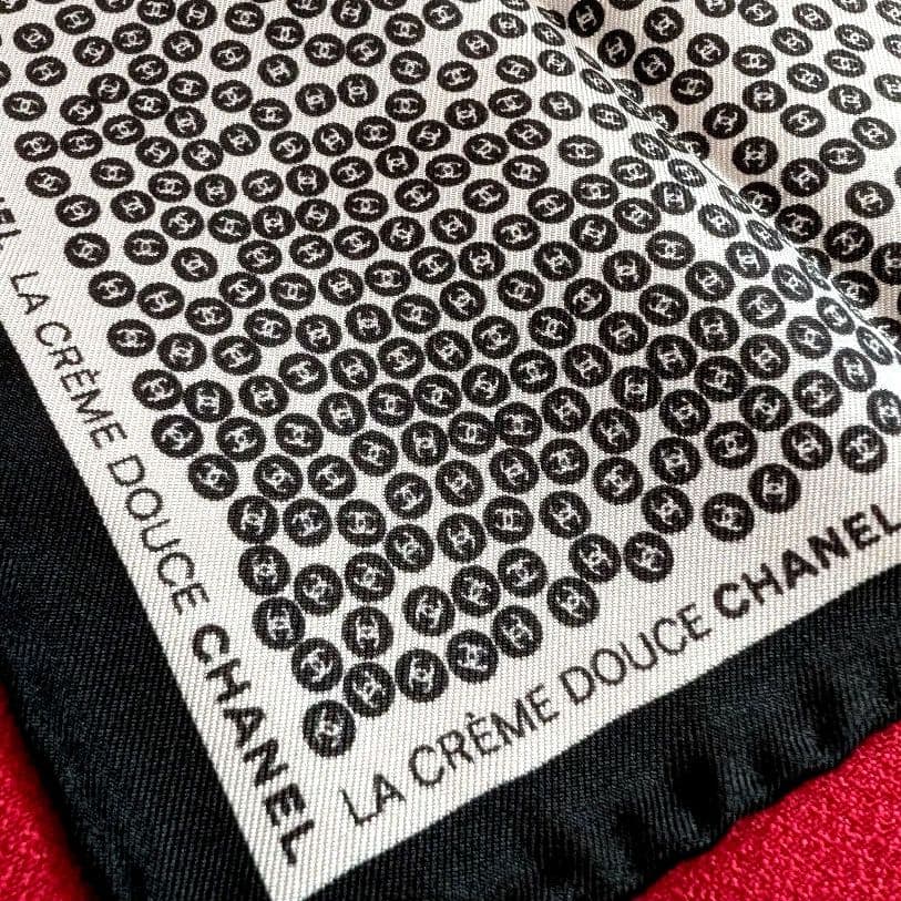 CHANEL ドットパターン ハンカチ♡バンダナ