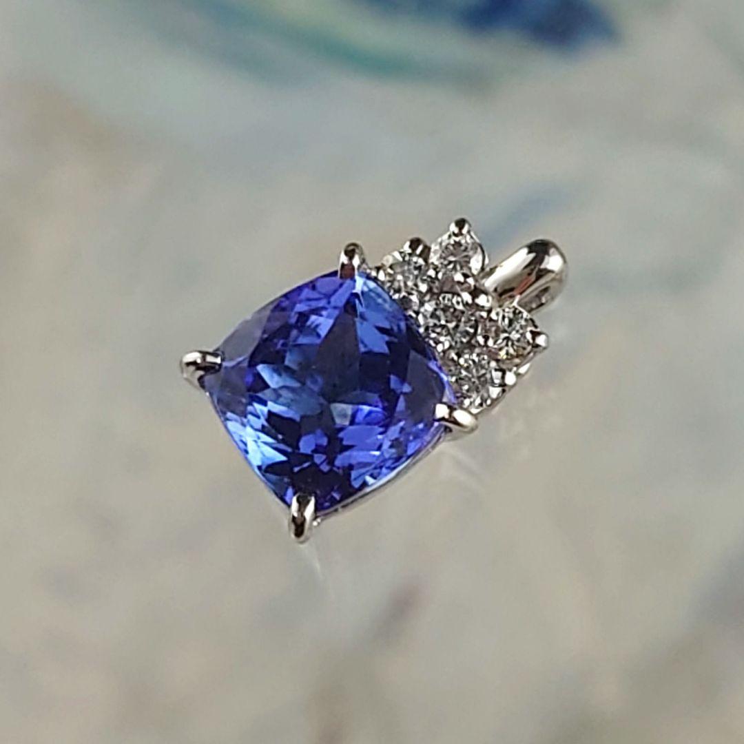 専用　K18WGタンザナイト　ダイヤモンドペンダント　ネックレストップ