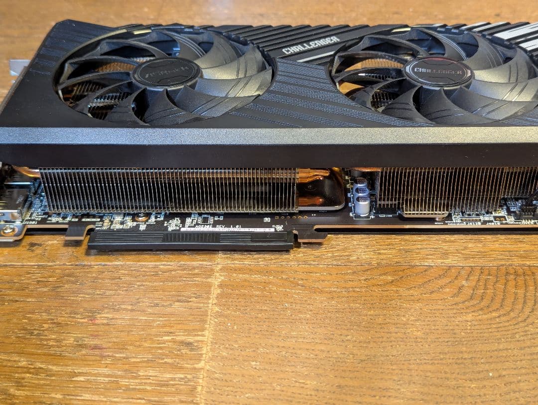 グラフィックボード・グラボ・ビデオカード ASRock RX 7700 XT Challenger 12GB OC