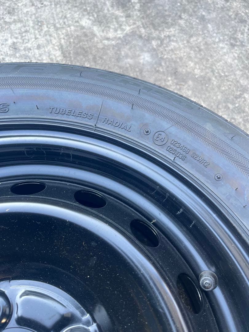 トヨタヤリス新車外し　エコピア175/70r14 鉄チンホイル純正ホイルキャップ