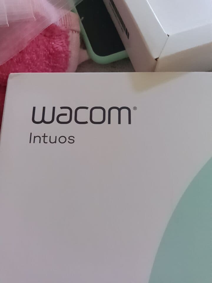 Wacom Intuos ペンタブレット 中型 本体