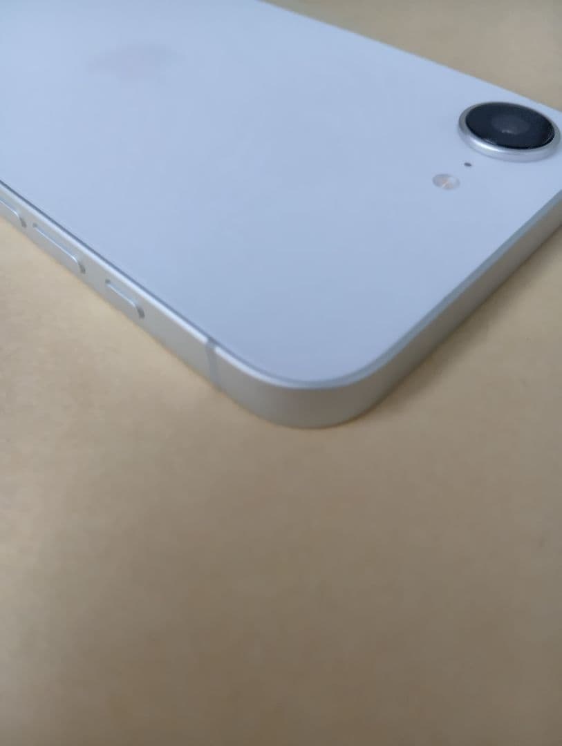 iPhone16e SIMフリー　128GB