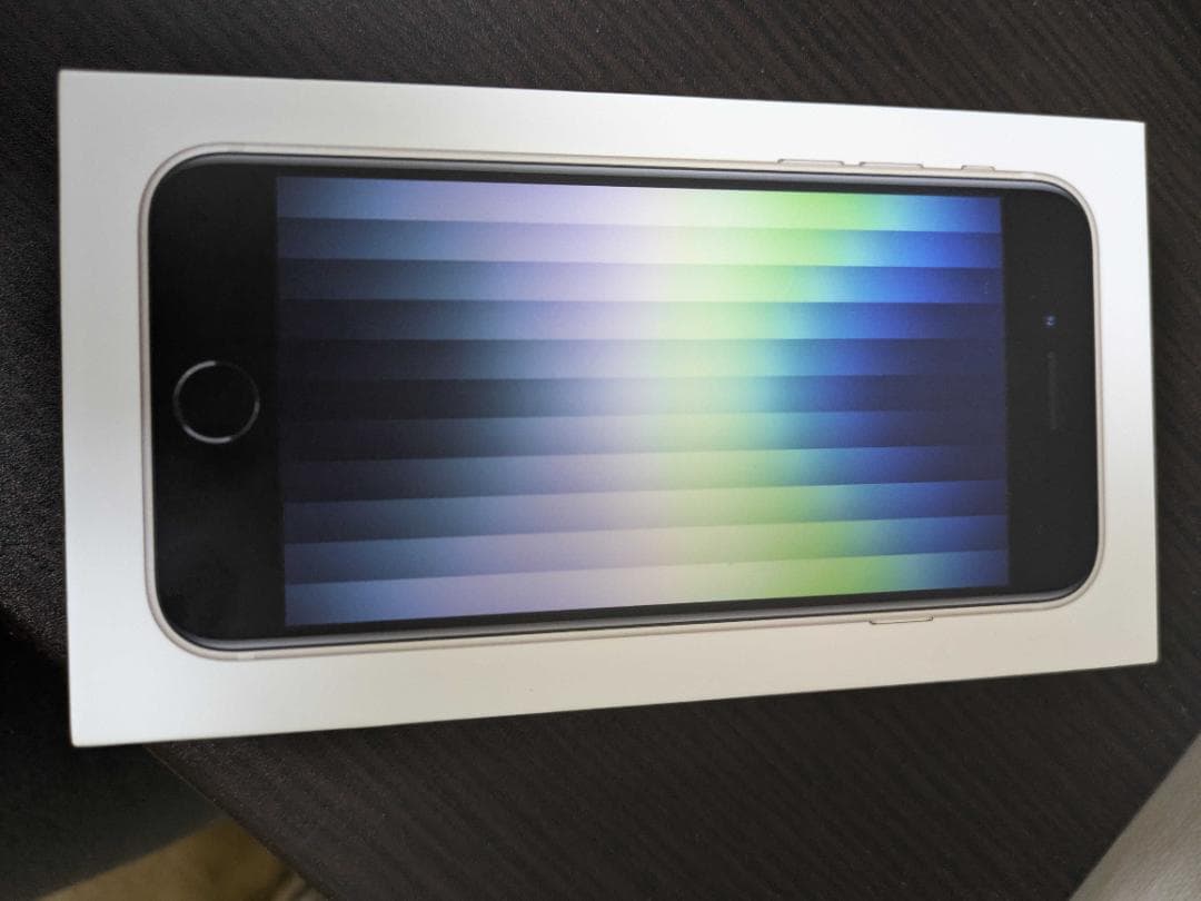 Apple iPhone SE (第3世代) 本体