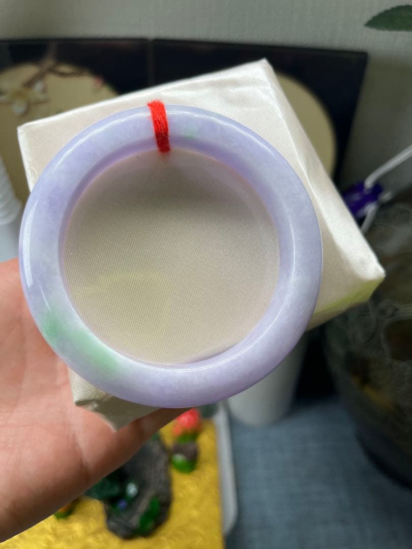 最終価格‼️コレクションレベル‼️高級品、最高峰色濃い春帯彩翡翠バングル　鑑定書付き