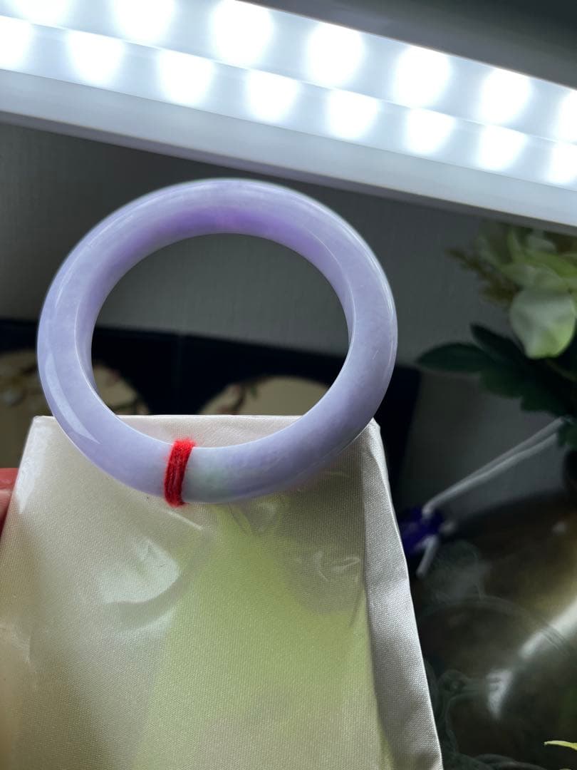 最終価格‼️コレクションレベル‼️高級品、最高峰色濃い春帯彩翡翠バングル　鑑定書付き