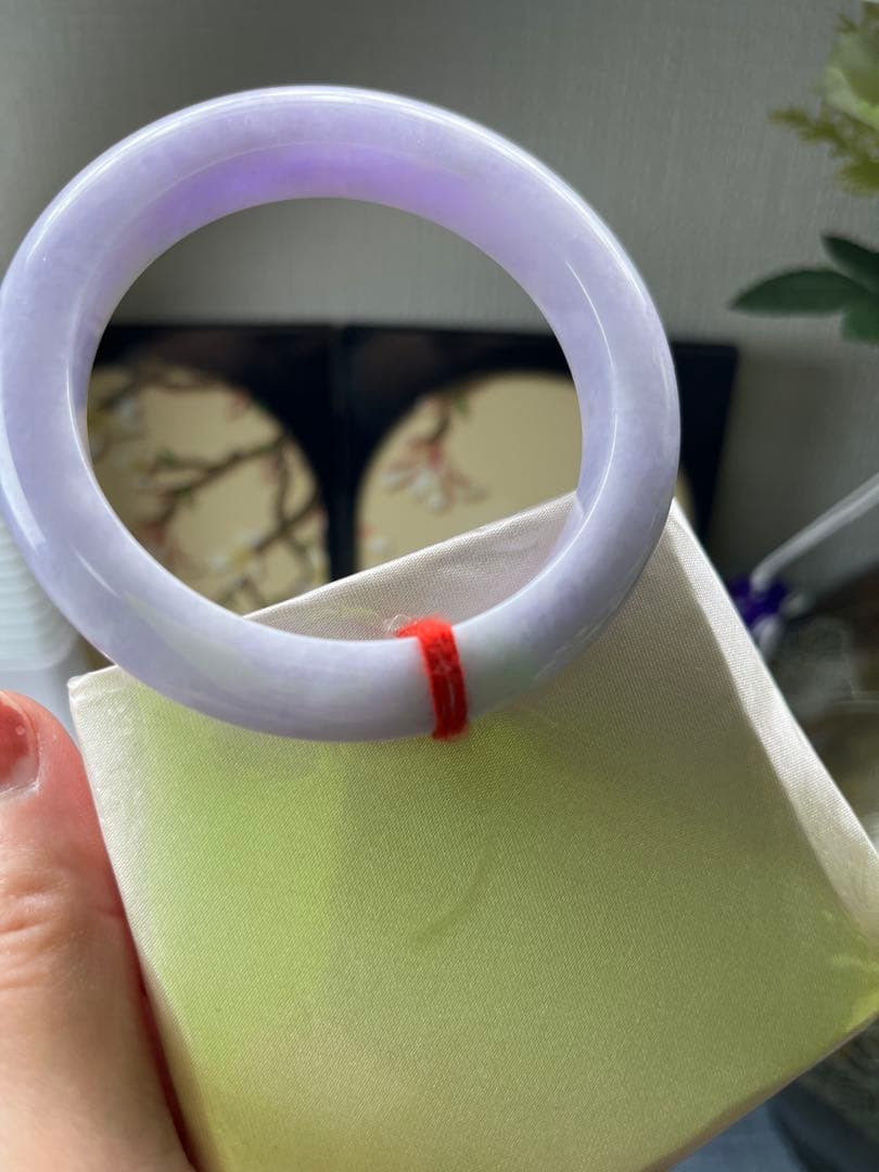 最終価格‼️コレクションレベル‼️高級品、最高峰色濃い春帯彩翡翠バングル　鑑定書付き