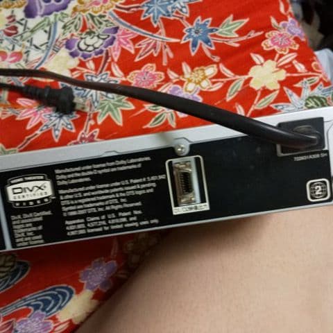 DVD プレーヤー