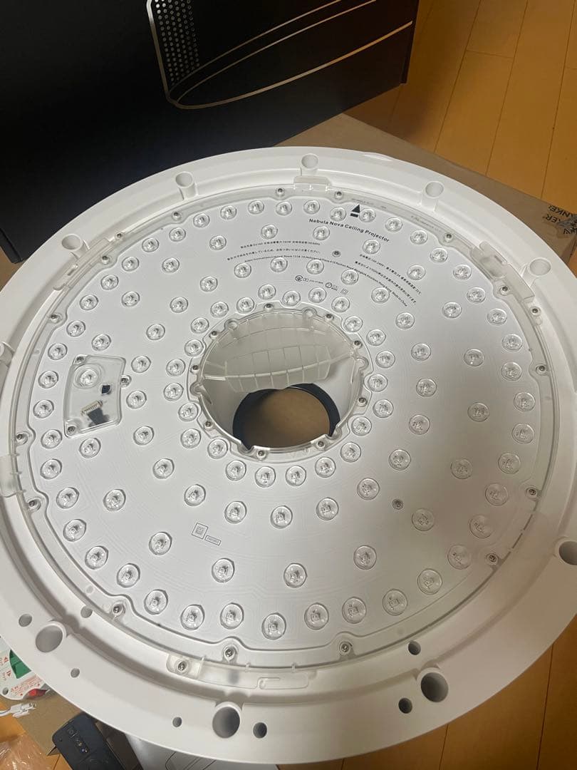 Anker Nebula Nova プロジェクター