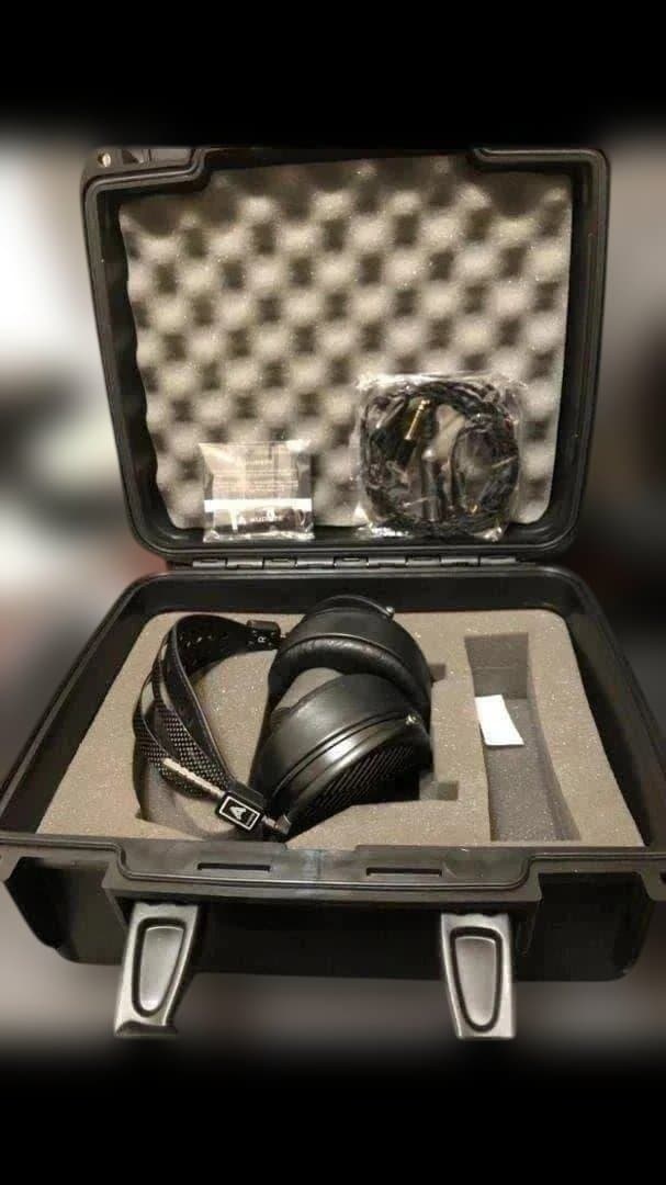 業務用ヘッドホン　Audeze LCD-MX4