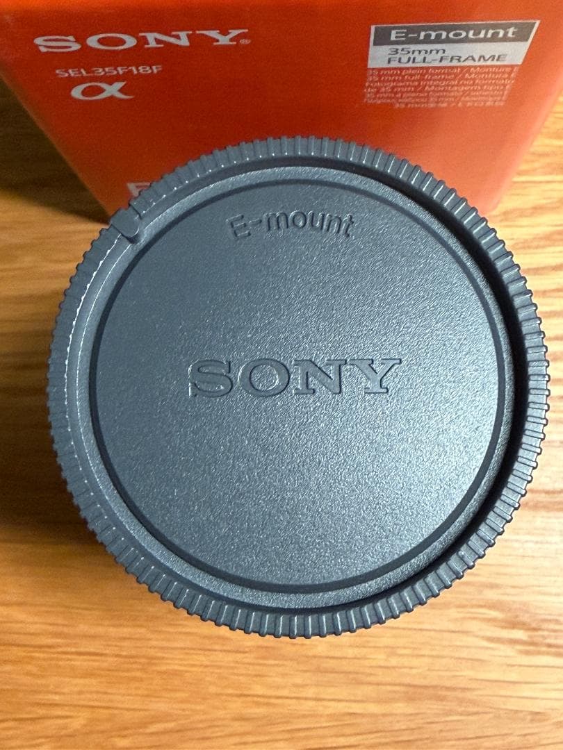 Sony FE 35mm f/1.8 レンズ (SEL35F18F)