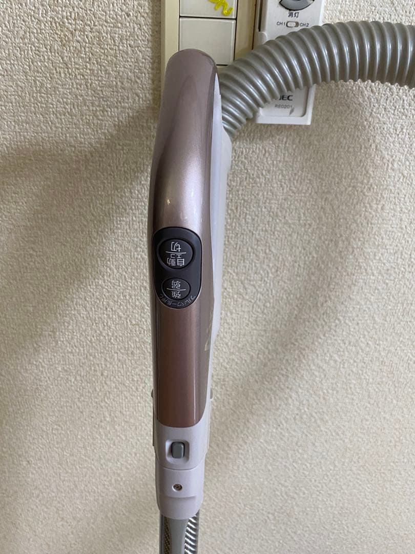 SHARP コードレスキャニスター式掃除機 EC-AP700 バッテリー2個付★