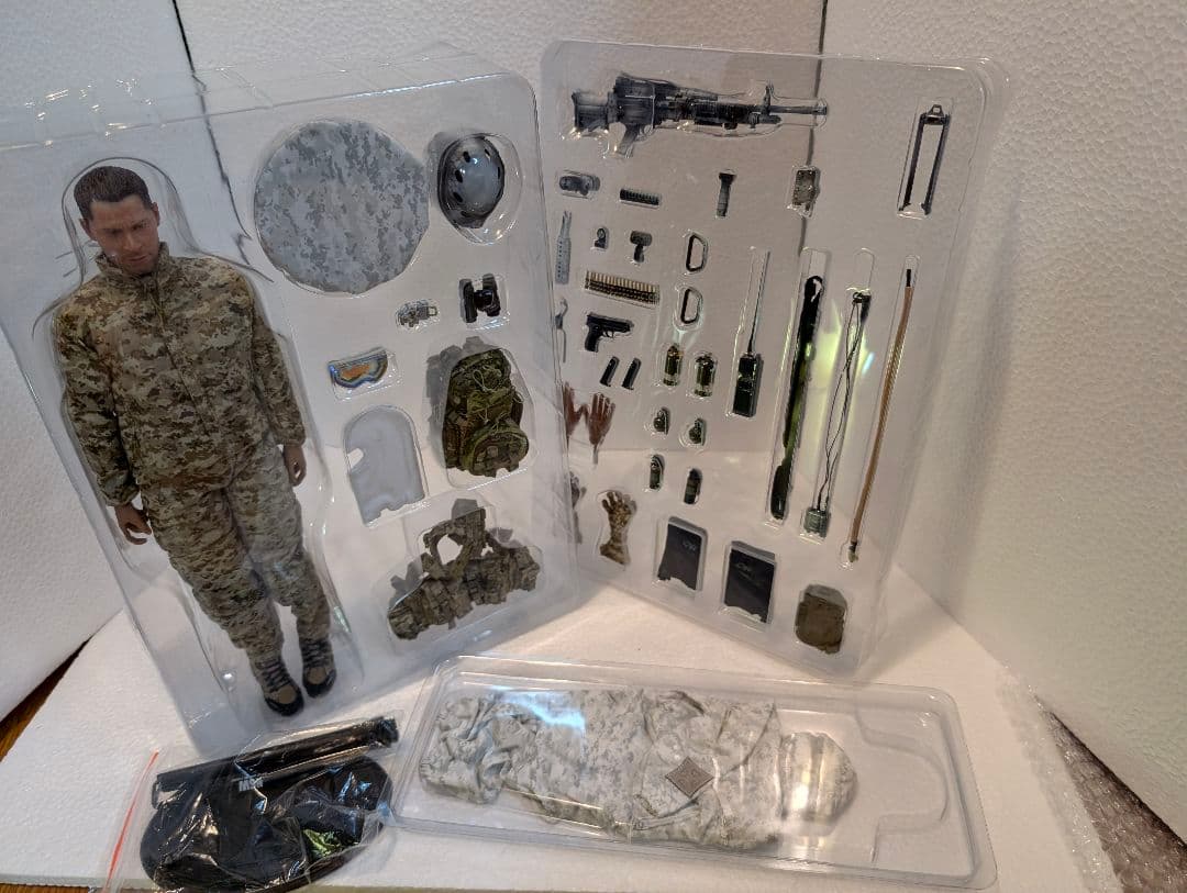 NSW WINTER WARFARE GUNNER フィギュア