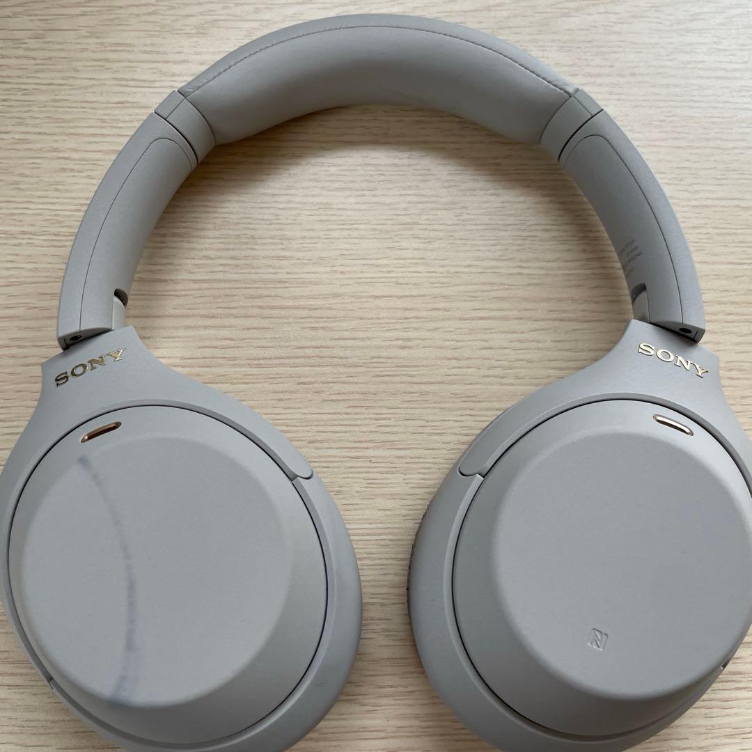 ソニー　ノイズキャンセリングヘッドホン　WH-1000XM4