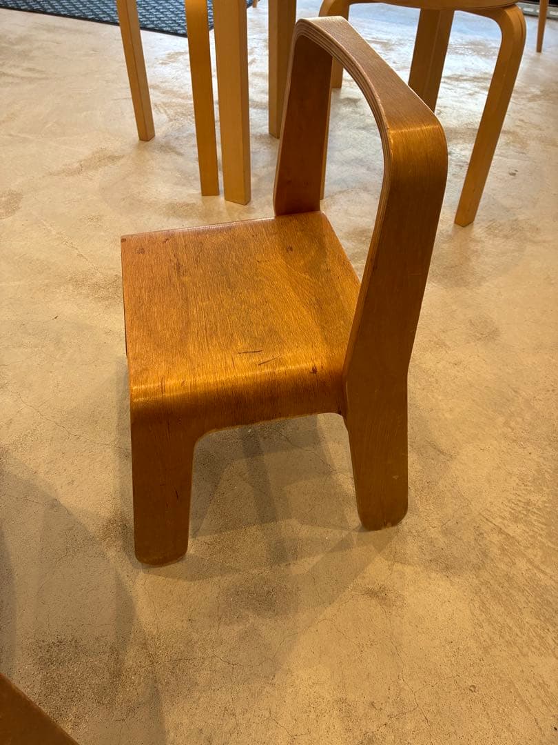 オフィ社 OFFI OFFI チョークボードテーブル 椅子付き