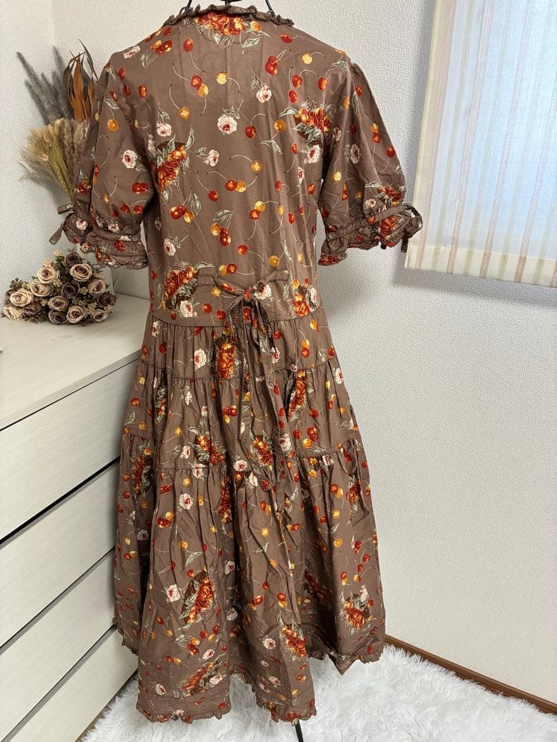 極美品✨PINKHOUSEチェリーカゴ柄ロングワンピース 半袖 ブラウン系
