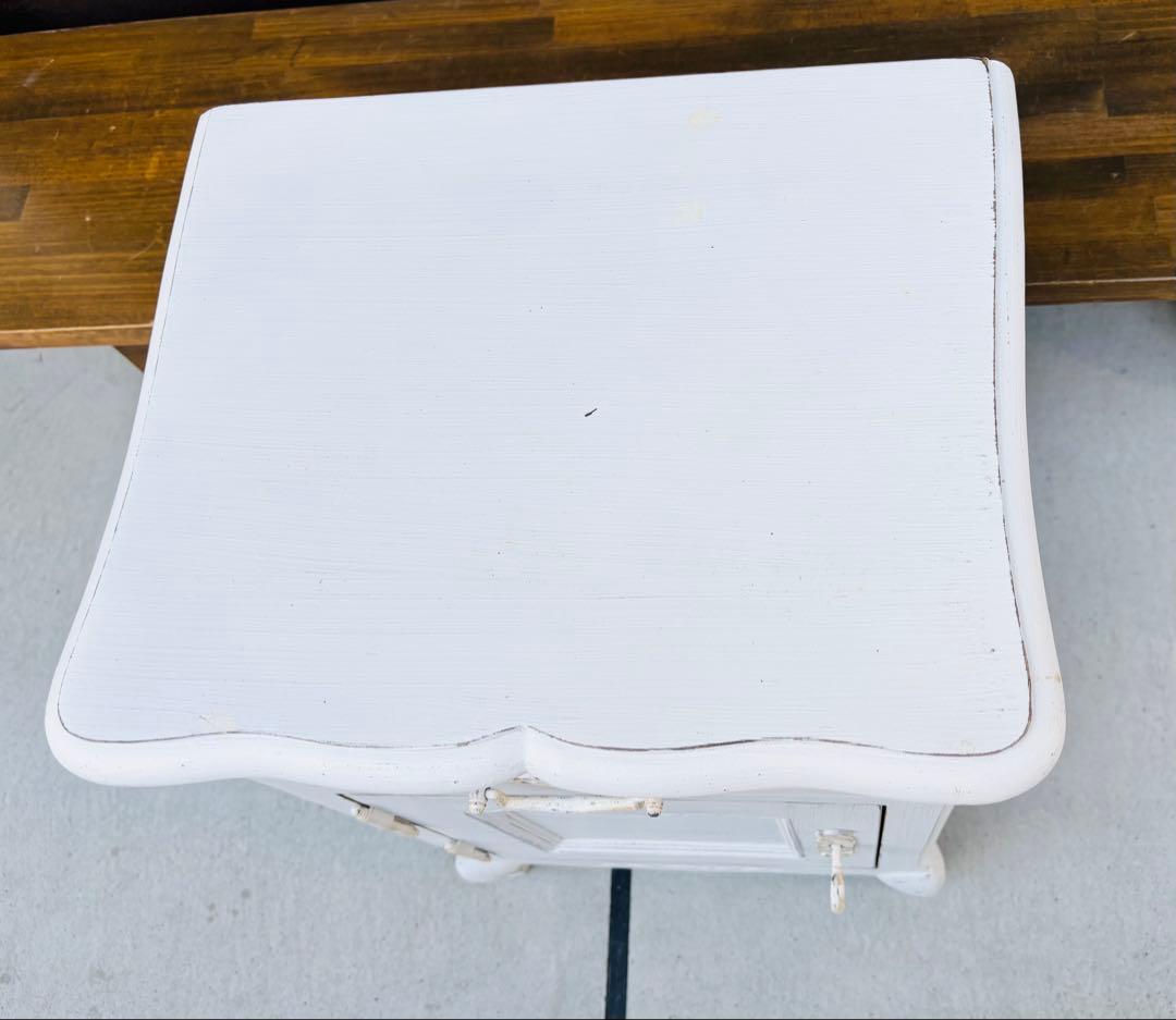 カントリーコーナー ナイトテーブル 木製 フランス