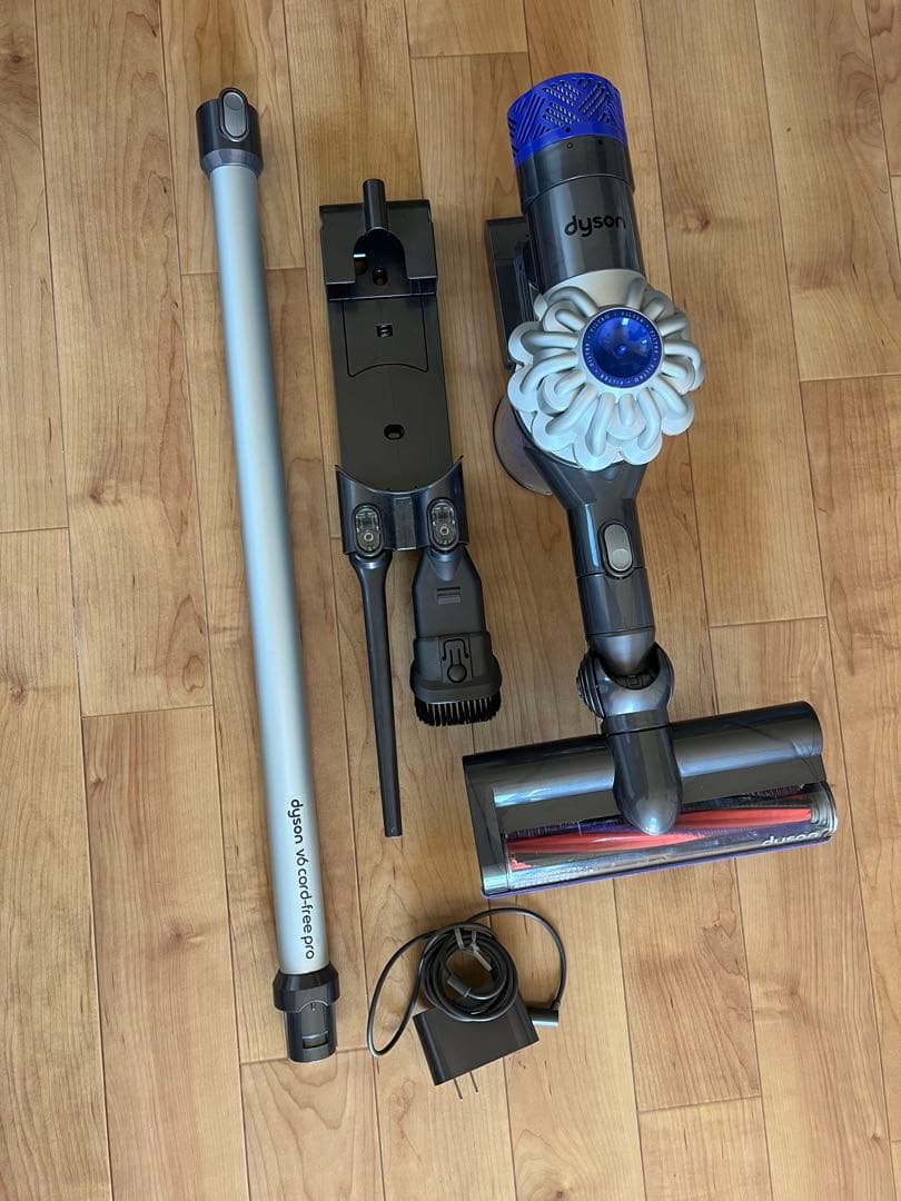 Dyson V6 コードレスクリーナー 掃除機 本体 付属品セット