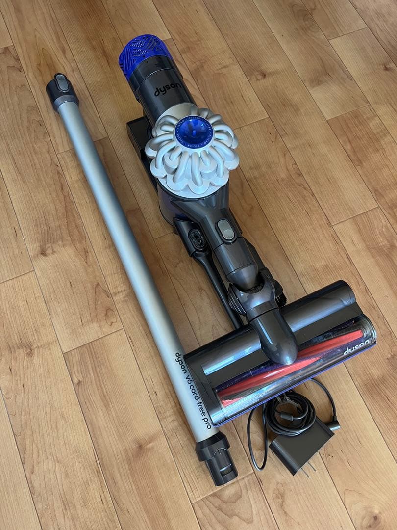 Dyson V6 コードレスクリーナー 掃除機 本体 付属品セット