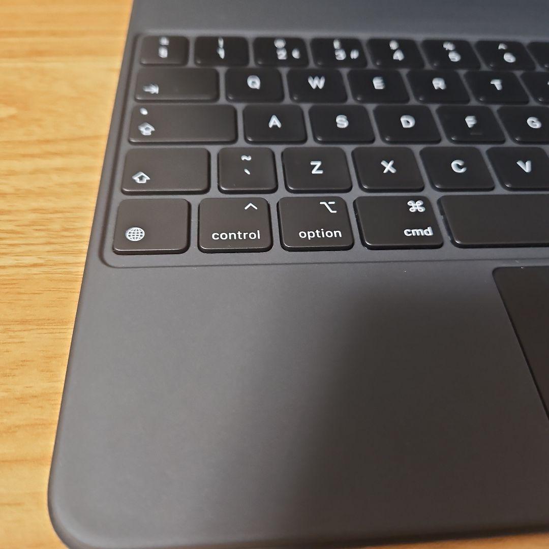 13インチiPad Air（M2）用Magic Keyboard 英語（UK）