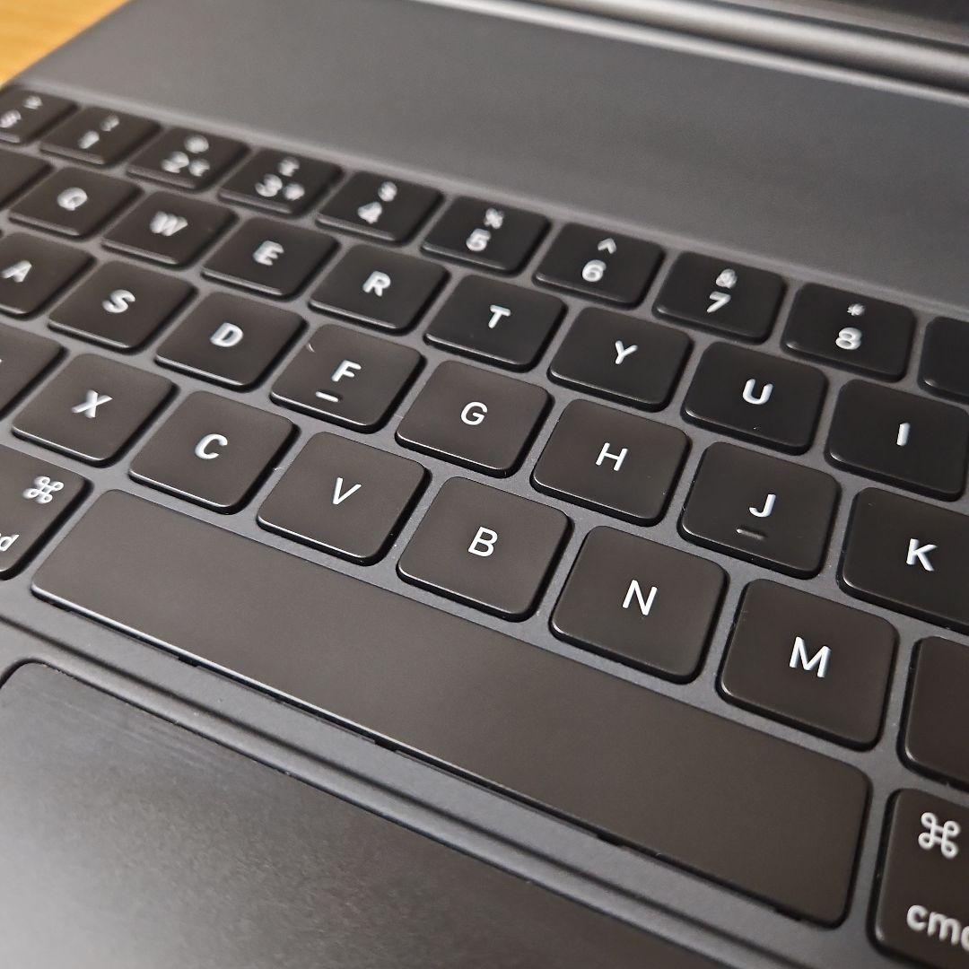 13インチiPad Air（M2）用Magic Keyboard 英語（UK）