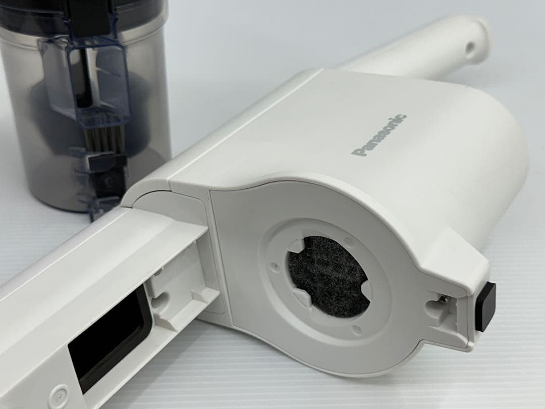 29分　ダスト 純正バッテリー付き　Panasonic 掃除機　MC-SB33J