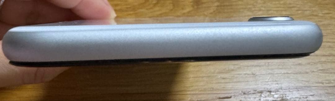 iPhoneSE 第二世代　64GB