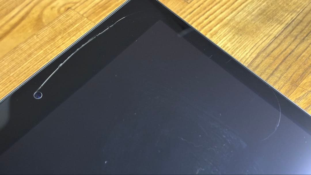 Apple iPad（第9世代 - 2021年製）本体のみ （画面に傷あり）