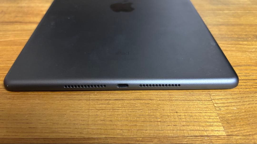 Apple iPad（第9世代 - 2021年製）本体のみ （画面に傷あり）