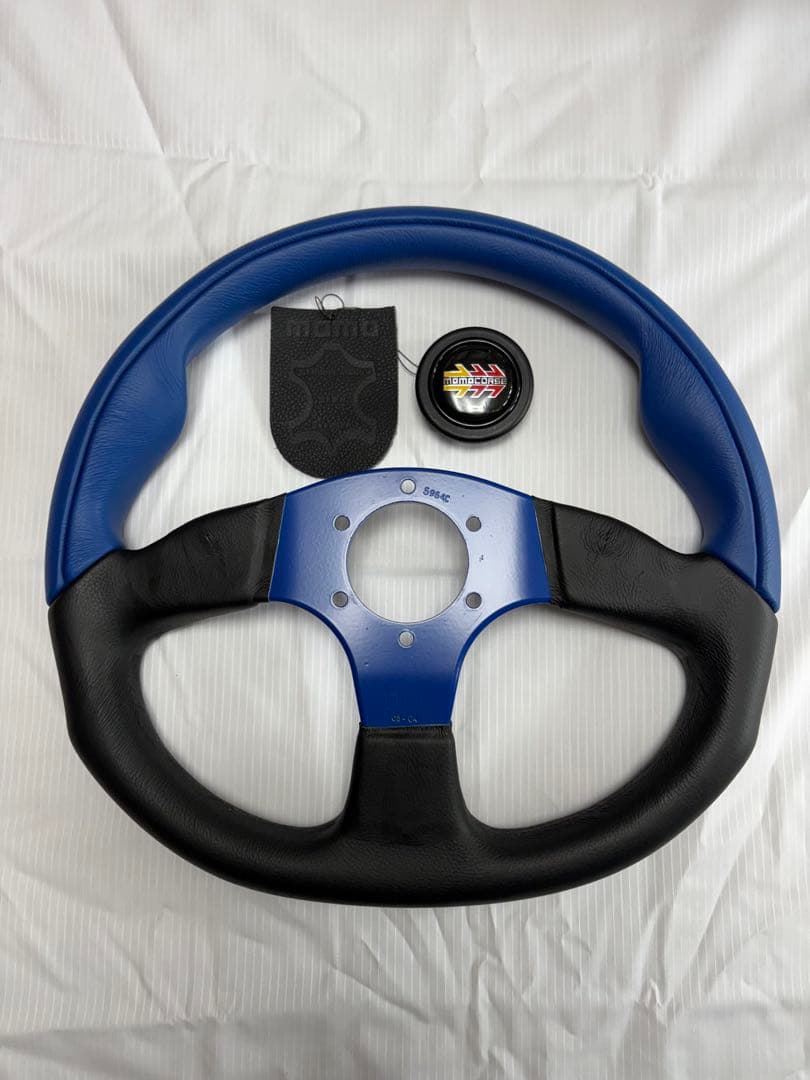 MOMO ステアリングホイール 03-04年モデル