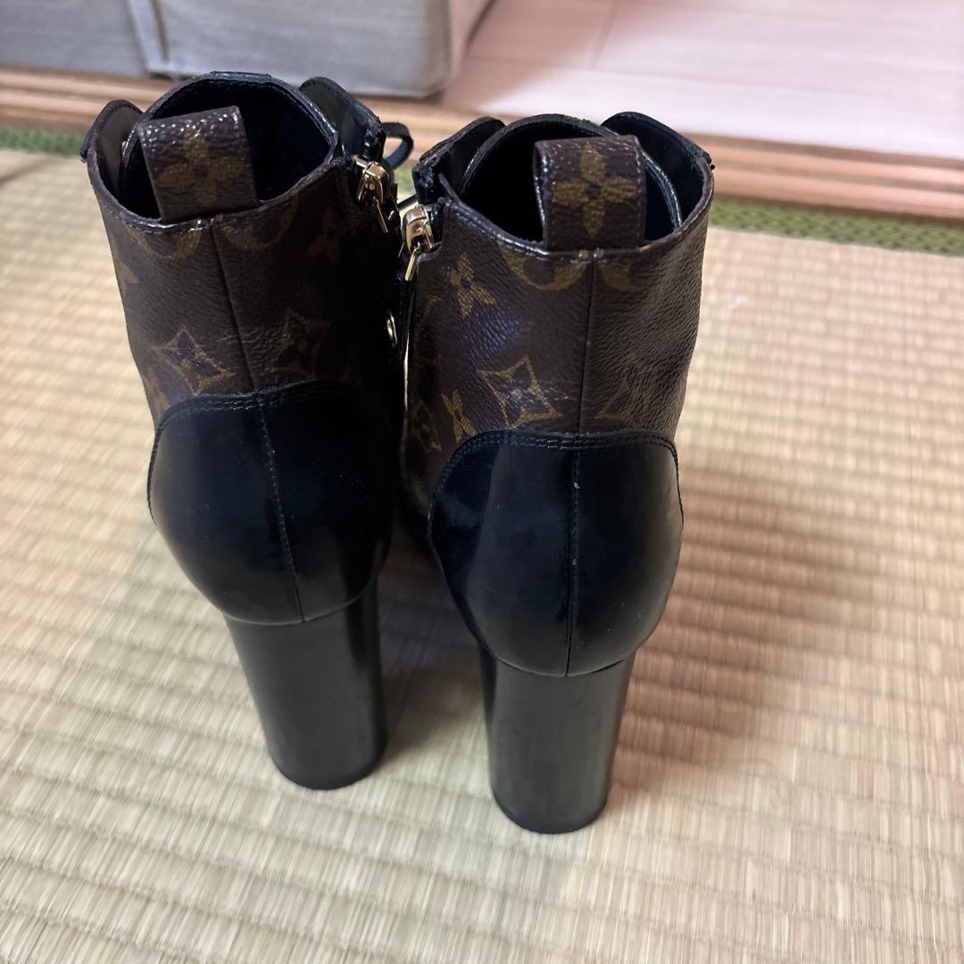 Naa66Louis Vuitton レースアップブーツ ブラウン/