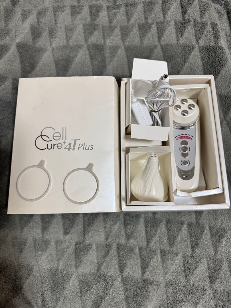 【値下げ中】Cell Cure 4T Plus 美顔器