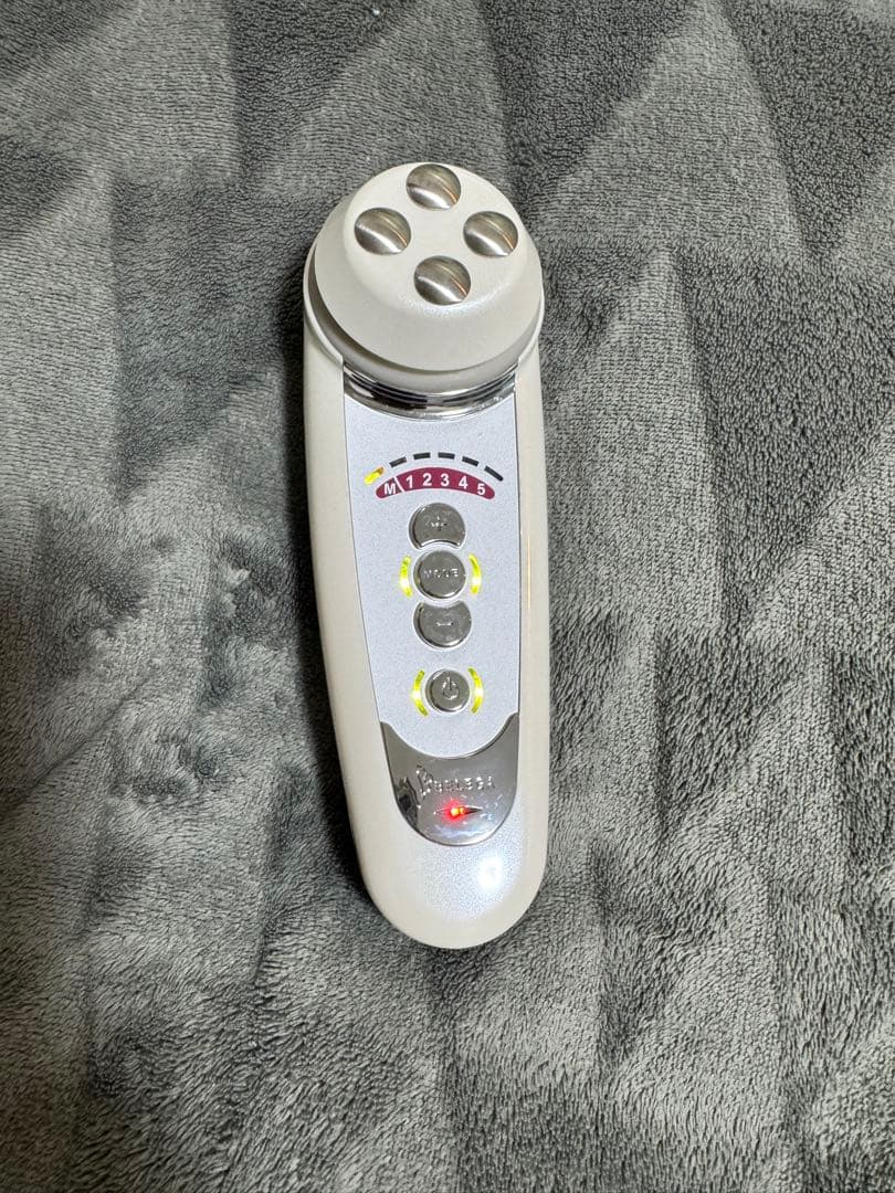 【値下げ中】Cell Cure 4T Plus 美顔器